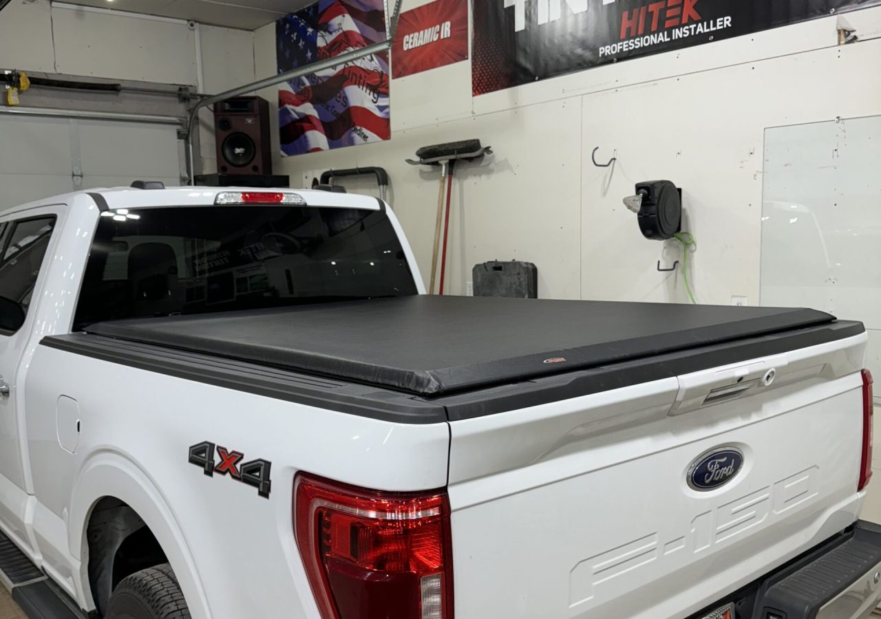 tonneau cover picture